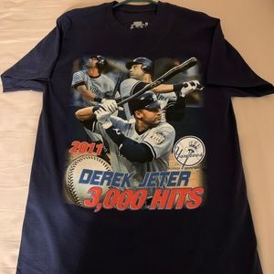 Ny yankees Derek Jeter T-Shirt. Mens size Medium.